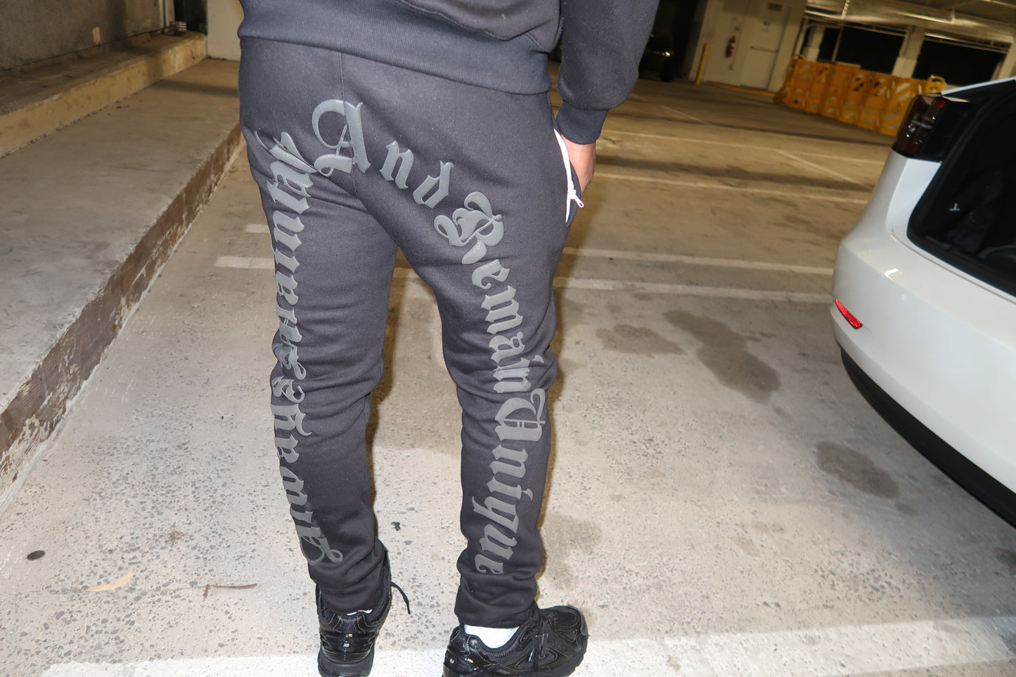 ‘RETRO’ A’maru Sweatpants