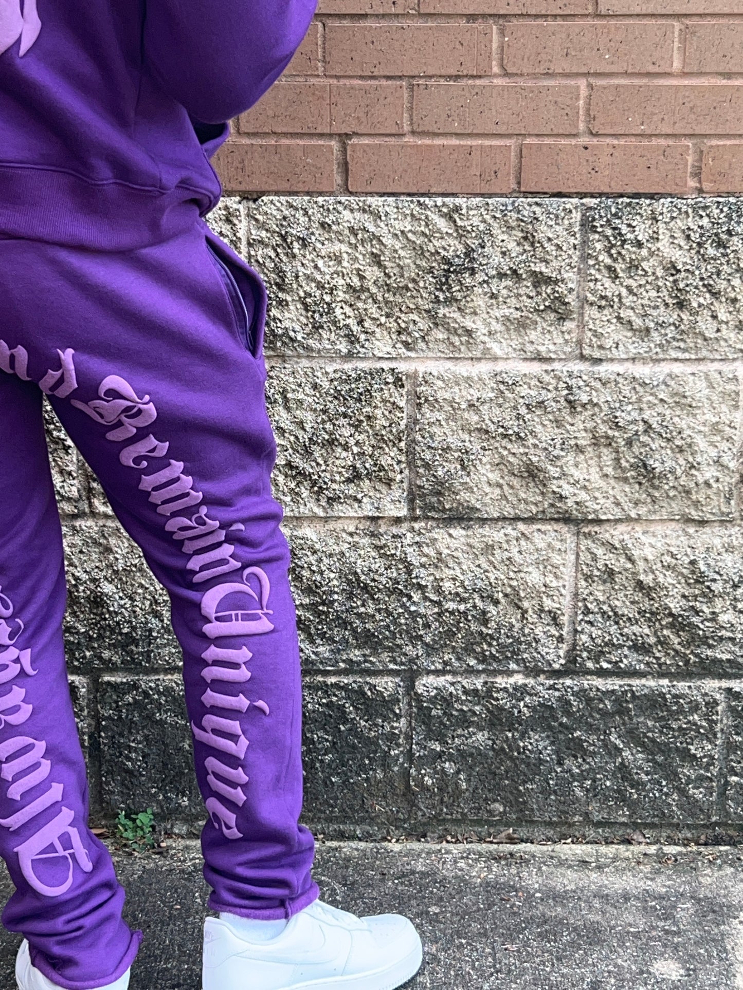 ‘RETRO’ A’maru Sweatpants