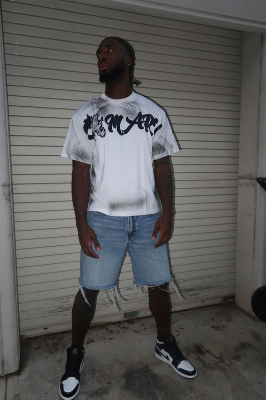 White/Black- ‘Star'- Tee