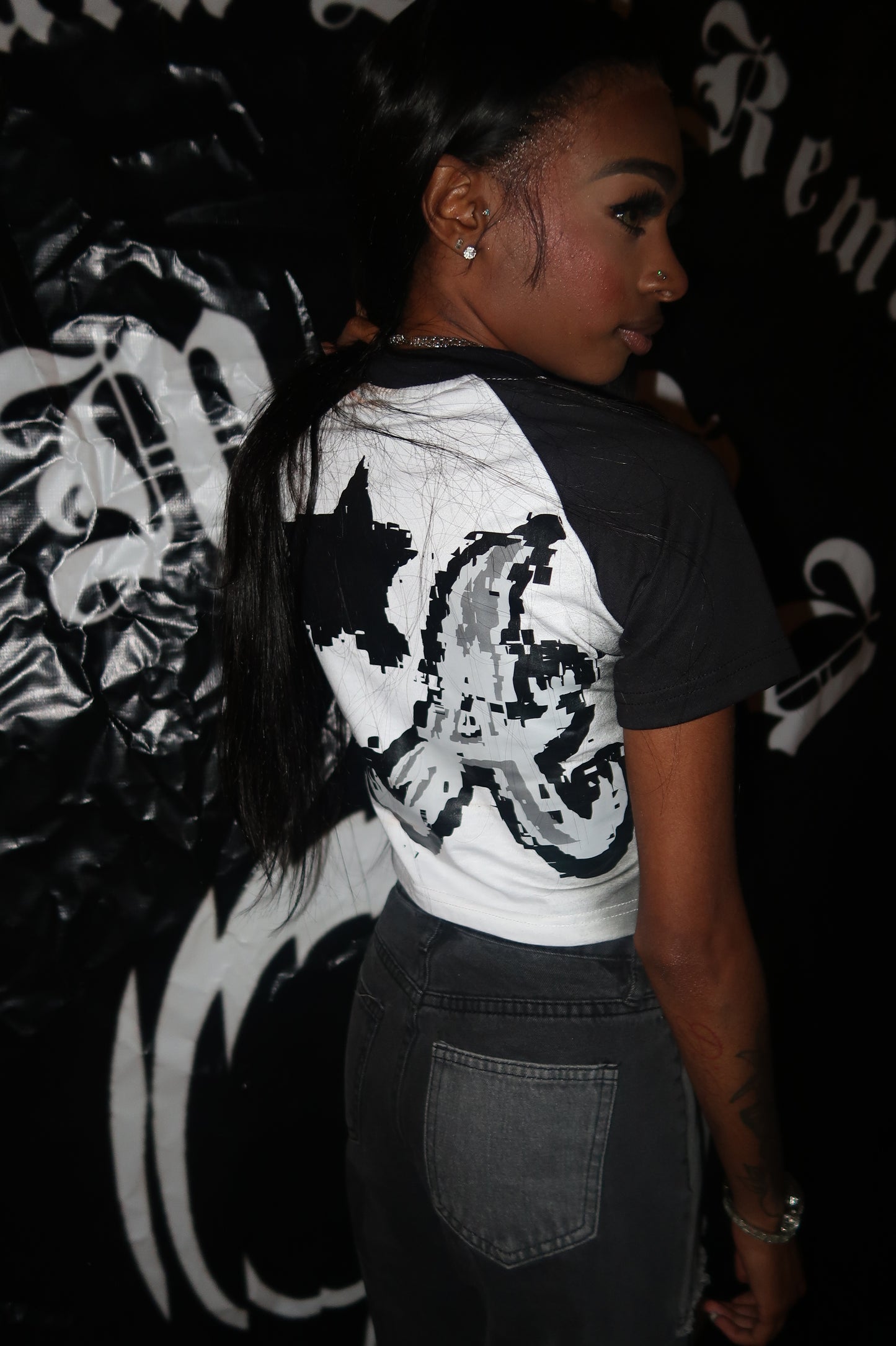 White/Black ‘Star'- Crop Top